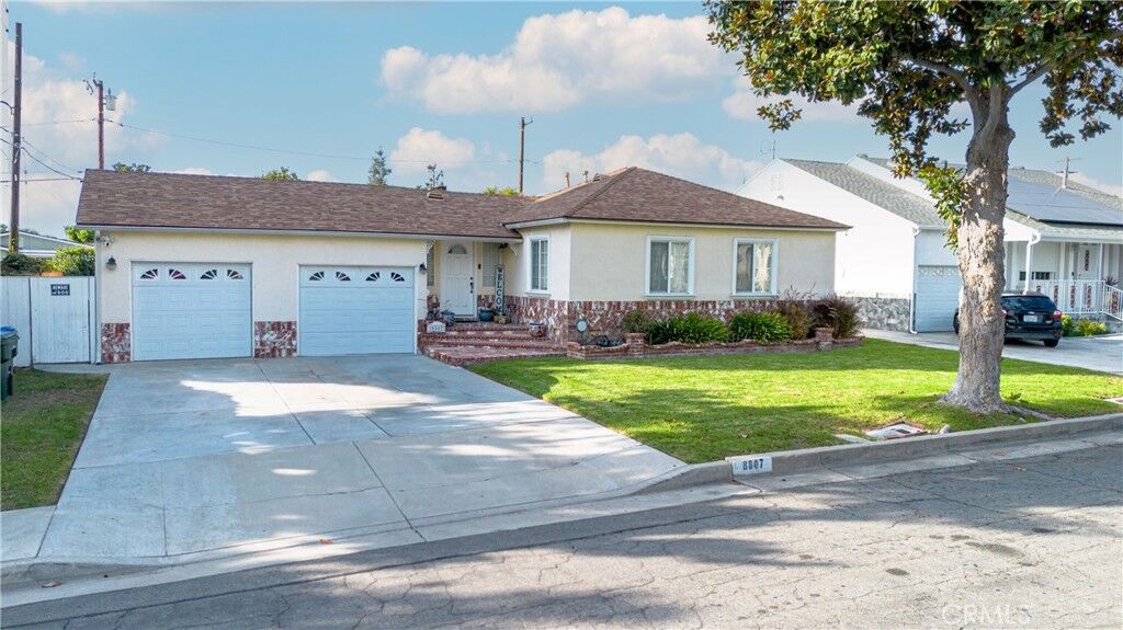 Property Photo:  8807 Jacmar  CA 90605