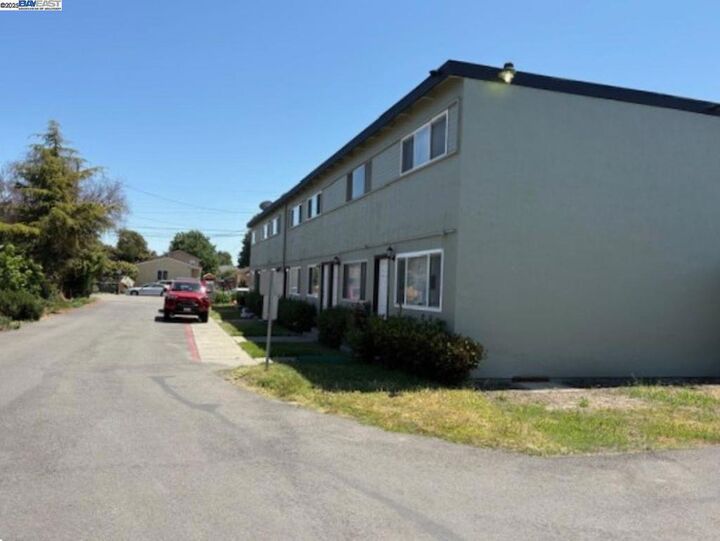 Property Photo: 188 Laurel CA 94541