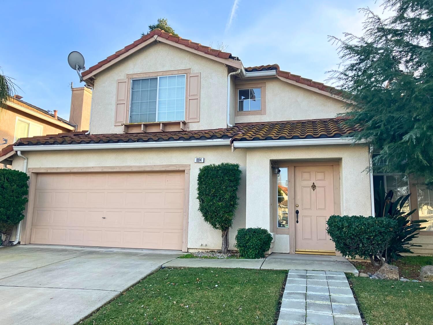 Property Photo:  884 Shelborne Drive  CA 95377 