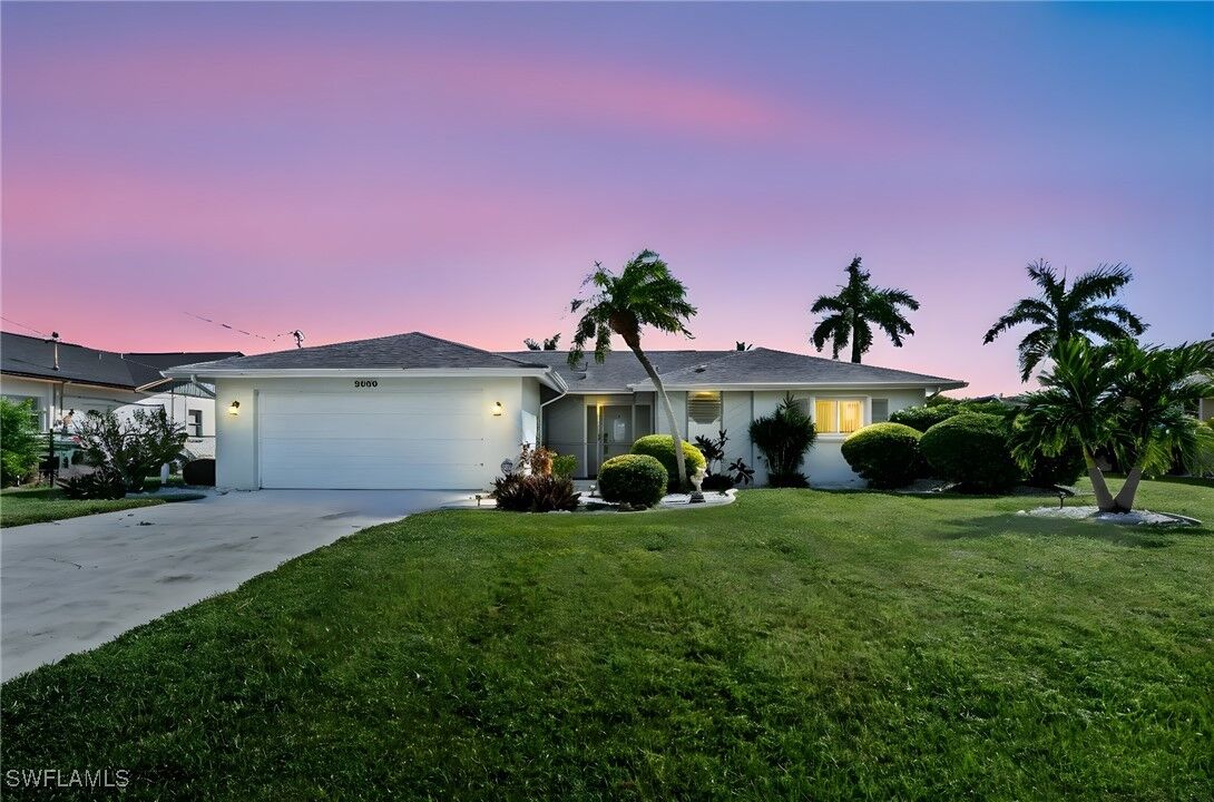 Property Photo: 2030 SE 25th Terrace FL 33904