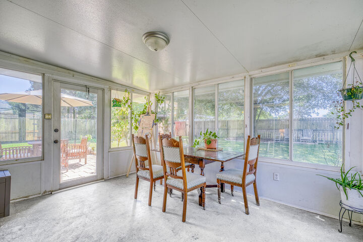 Property Photo:  2345 Prytania Circle  FL 32566 