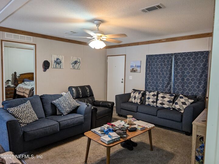 Property Photo:  102 Cherokee Avenue  FL 32148 