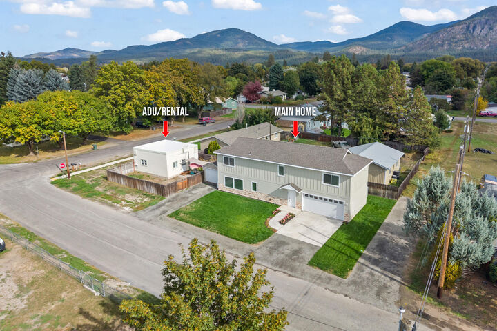 Property Photo: 101/915 W West/Main Ave WA 99109