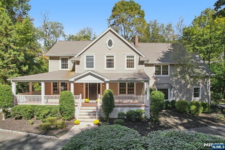 24 Scott Court  Allendale NJ 07401 photo