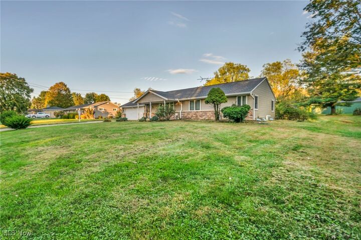 Property Photo: 13792 Amodio Avenue NW OH 44685