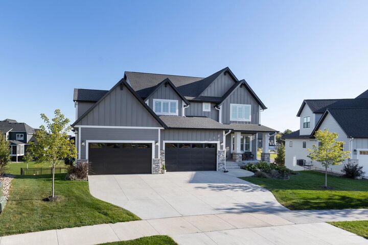 Property Photo: 16497 64th Avenue N MN 55311