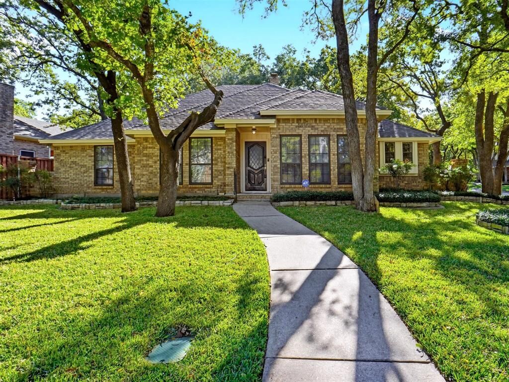 Property Photo:  3106 Clear Lake Court  TX 76017 