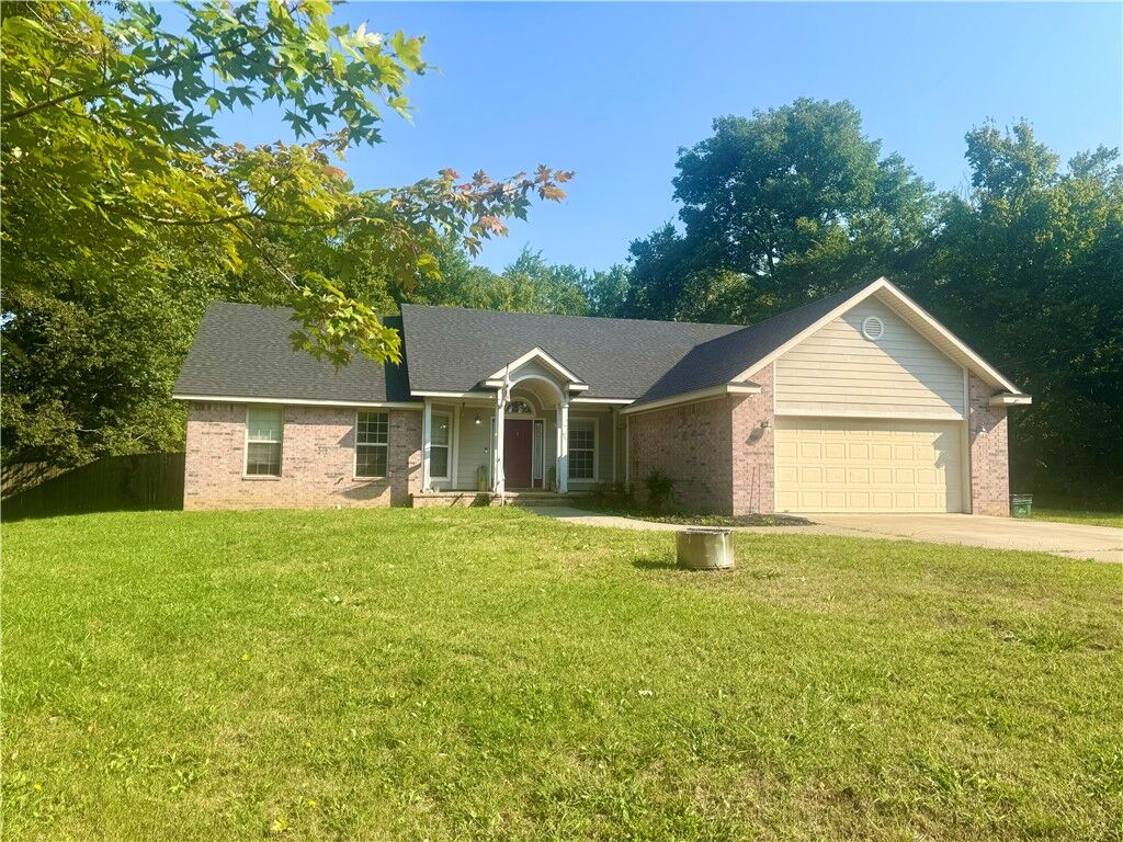 Property Photo: 100 W Greenwood Street AR 72701