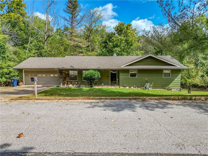 Property Photo: 1105 Maria Drive AR 72601