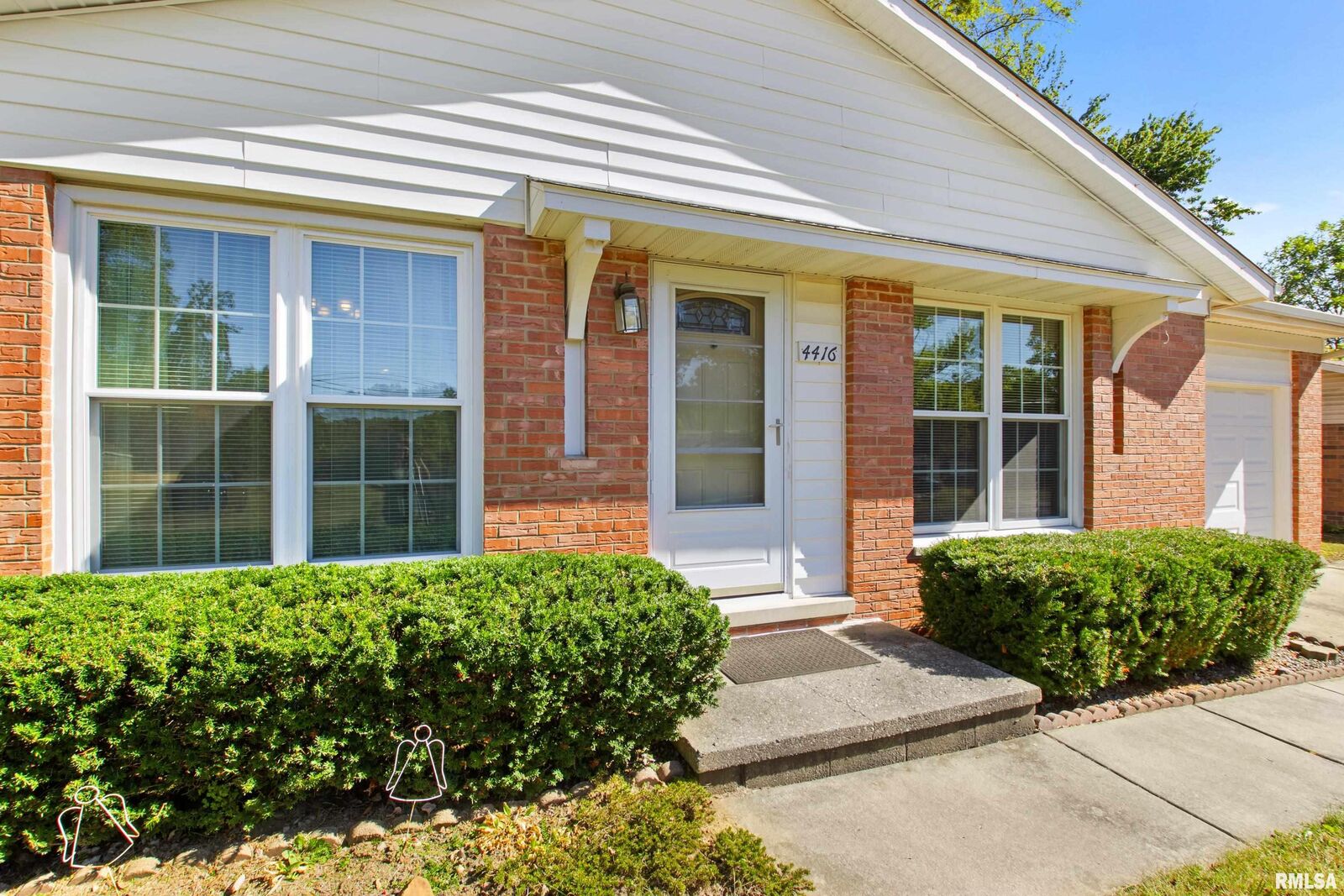 Property Photo: 4416 N Carola Court IL 61614