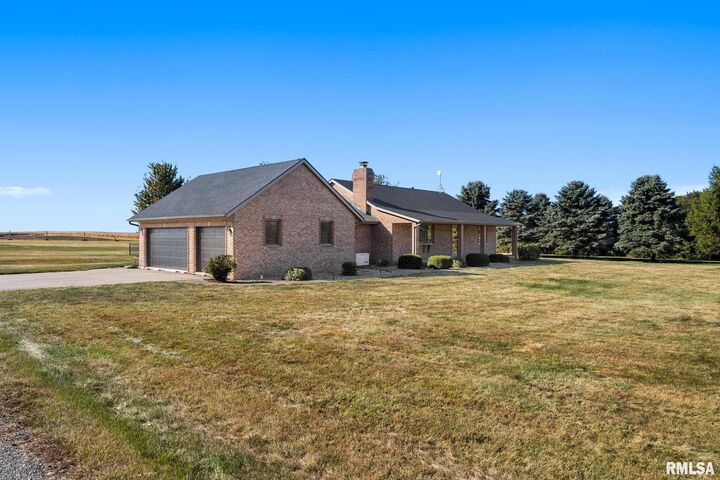 Property Photo: 26101 Schuck Road IL 61571
