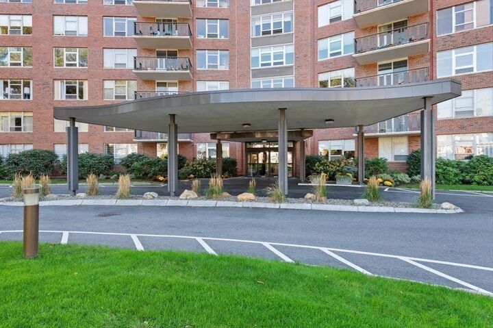 Property Photo:  280 Boylston Street 203  MA 02467 