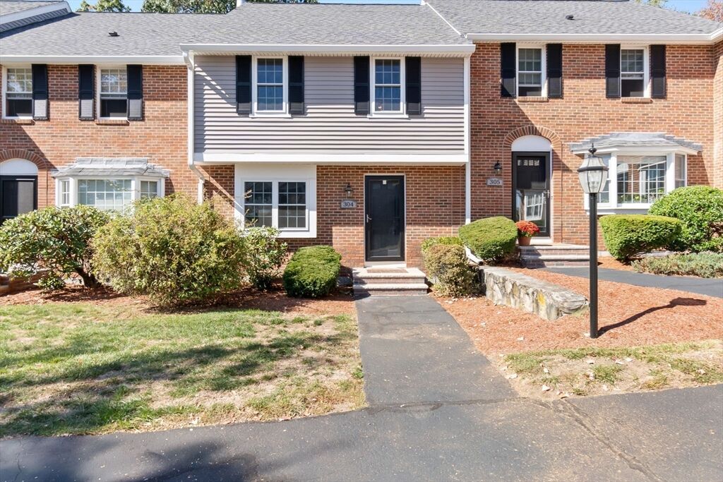 Property Photo:  320 Newbury St 304  MA 01923 