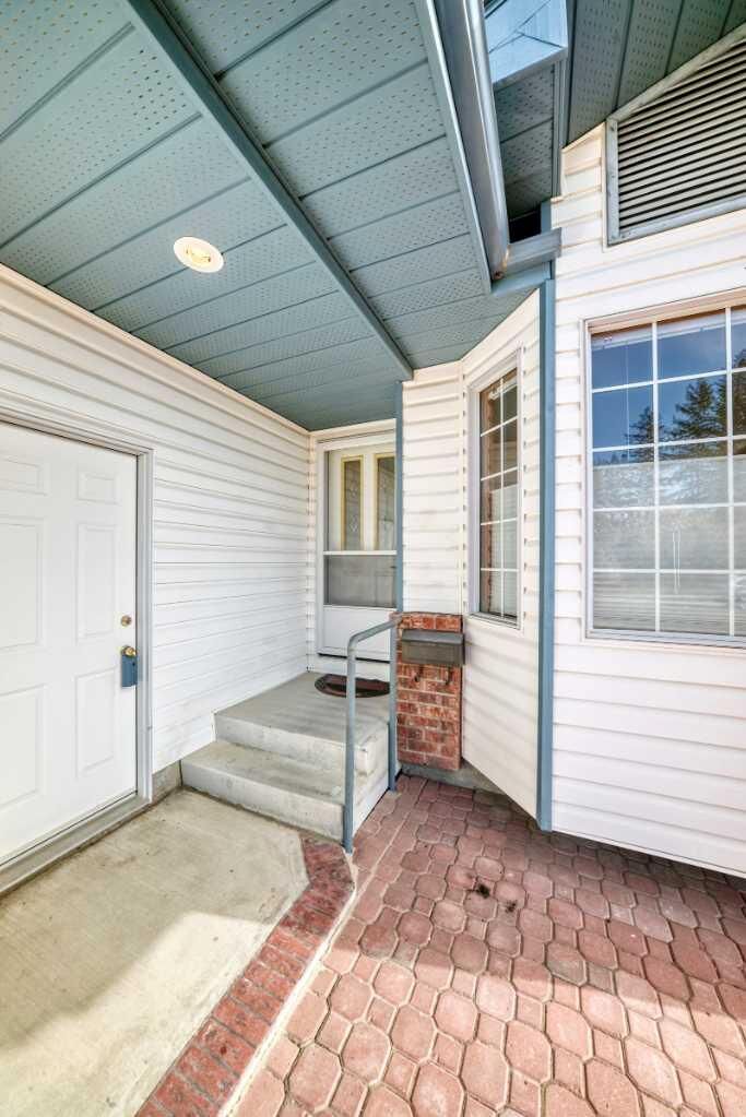 Property Photo: 29 Rowell Close AB T4P 3P4