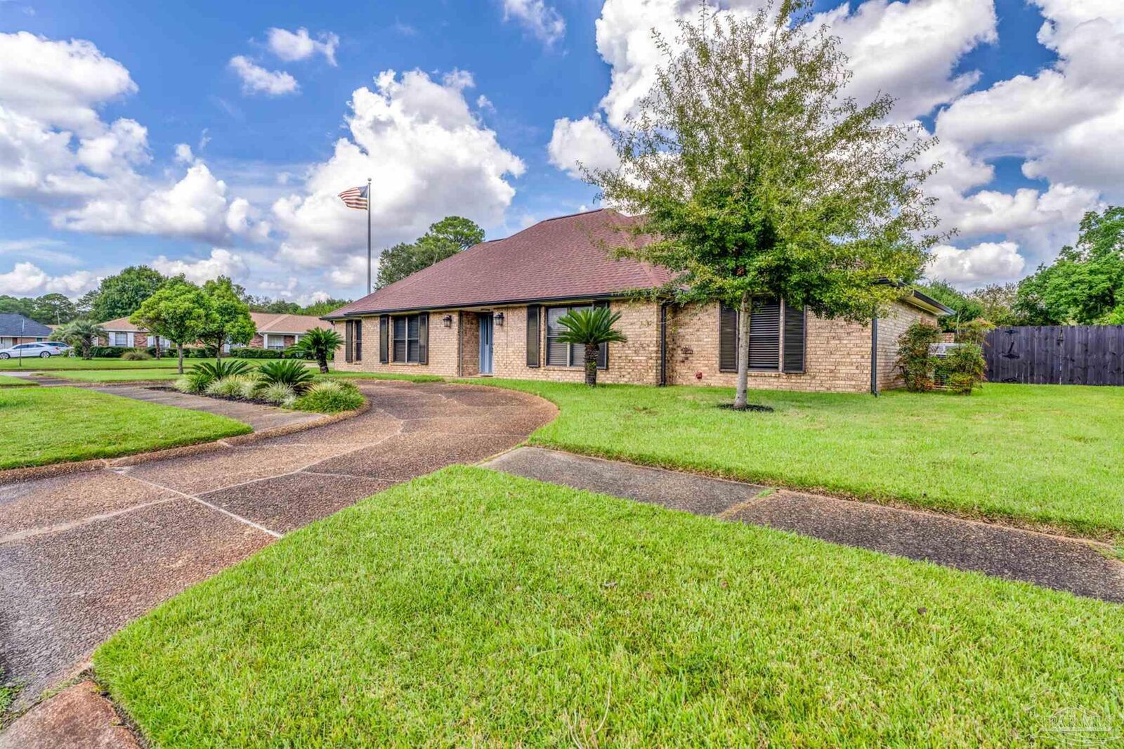 Property Photo: 6912 Kitty Hawk Dr FL 32506