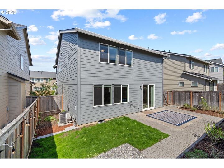 Property Photo:  6245 N 86th Ave  WA 98607 