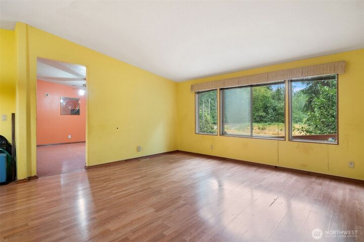 Property Photo: 1291 E Lakeshore Drive W WA 98584