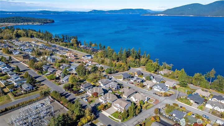 Property Photo:  3502 W 3rd Street  WA 98221 