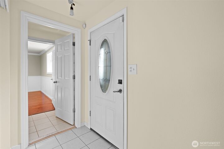Property Photo:  880  Quail Lane  WA 98277 