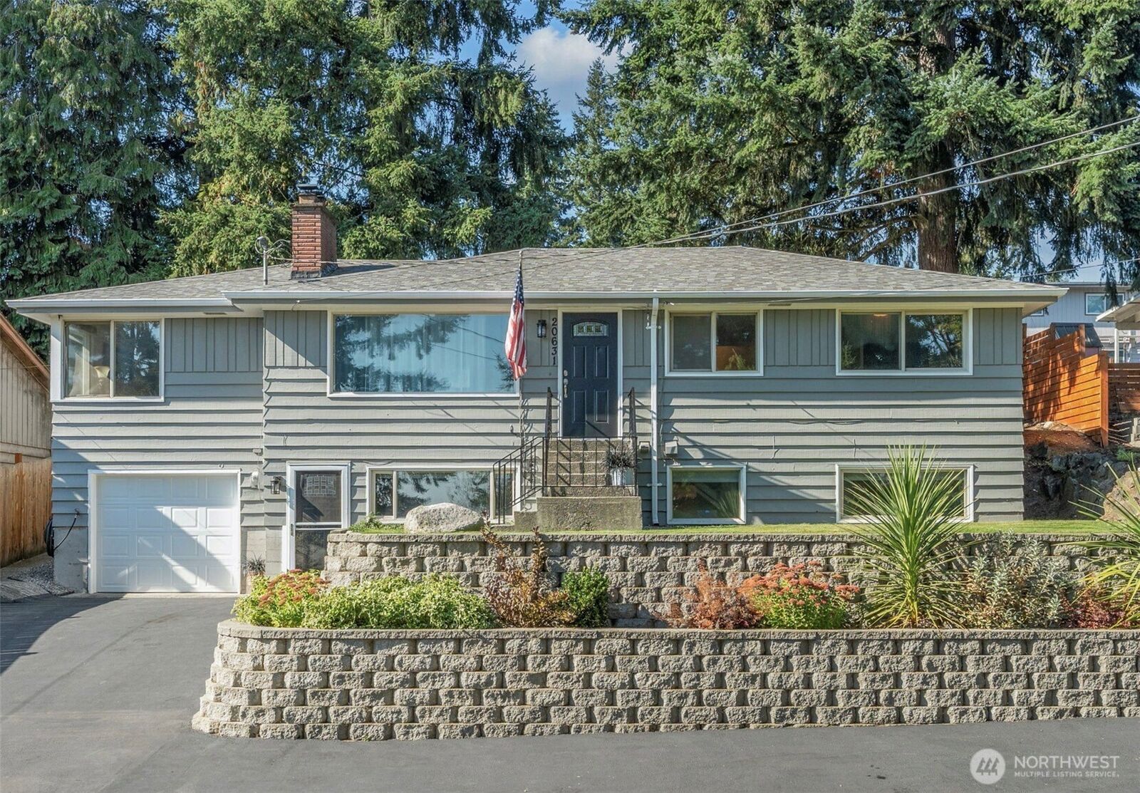 Property Photo: 20631 10th Avenue S WA 98198