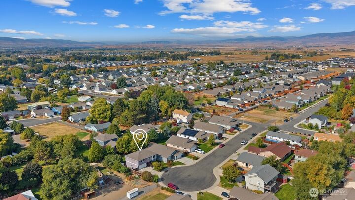 Property Photo:  2209 N Spar Lane  WA 98926 