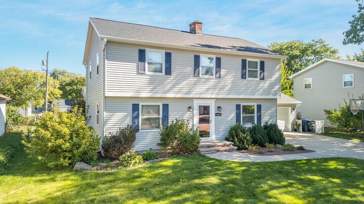 1112 Oxford Court  Neenah WI 54956 photo