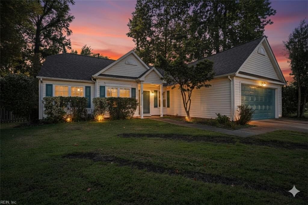 Property Photo: 6 E Dressage Ct VA 23666