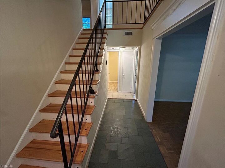 Property Photo: 228 Fincastle Dr VA 23601