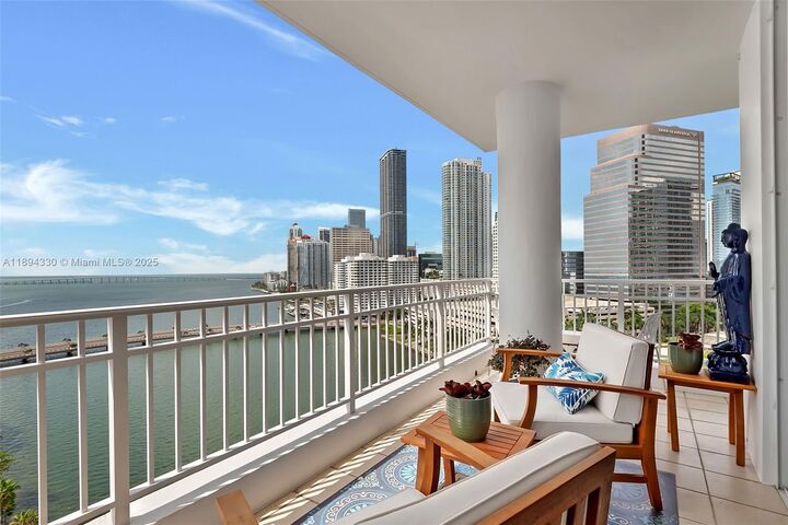 Property Photo:  801 Brickell Key Blvd 1601  FL 33131 