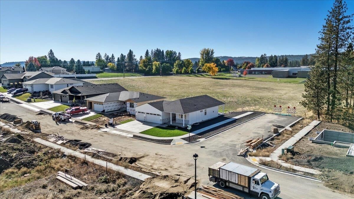 Property Photo: 16785 N Wellington Rd WA 99005