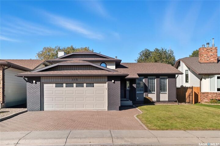 115 Smoothstone Crescent  Saskatoon SK S7J 4T1 photo