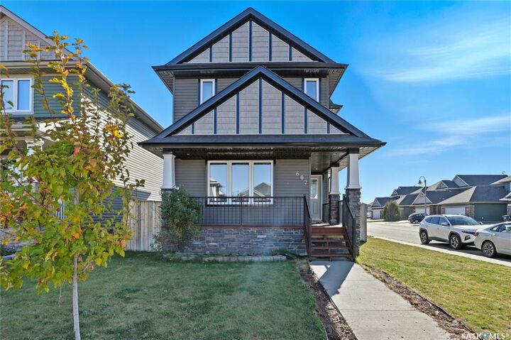 Property Photo: 602 Kolynchuk Court SK S7T 0W1