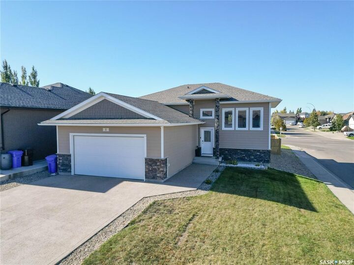 1 Borrowman Place  Prince Albert SK S6X 0B1 photo