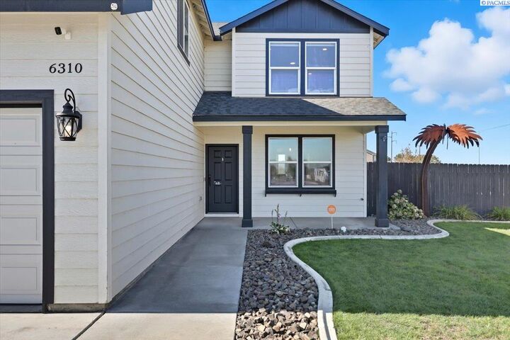 Property Photo: 6310 Maryhill Ln WA 99301