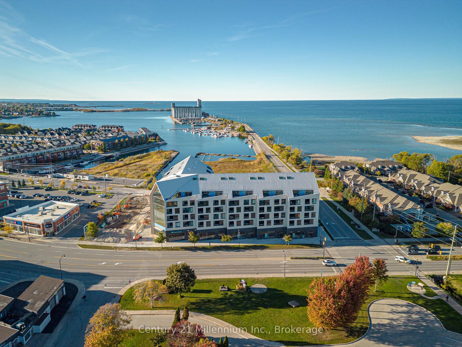 Photo de la propriété: 31 Huron Street 223 ON L9Y 5T7