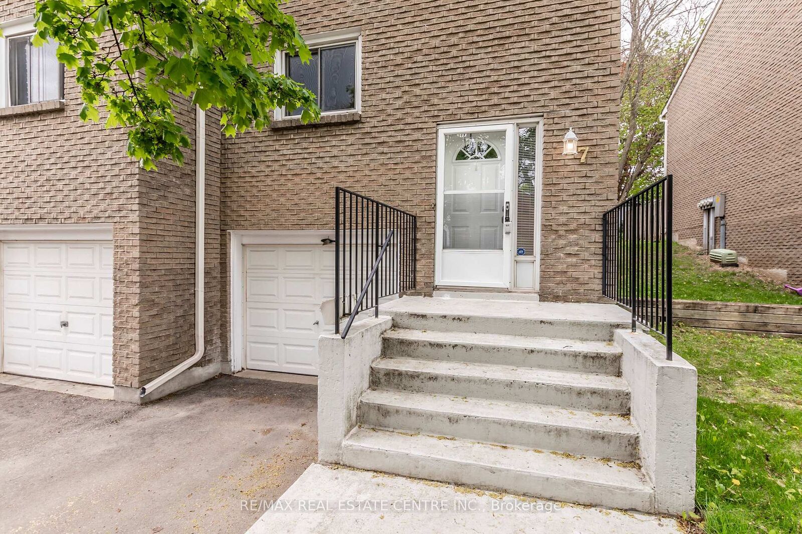 Property Photo: 121 Morgan Avenue 7 ON N2A 2M4