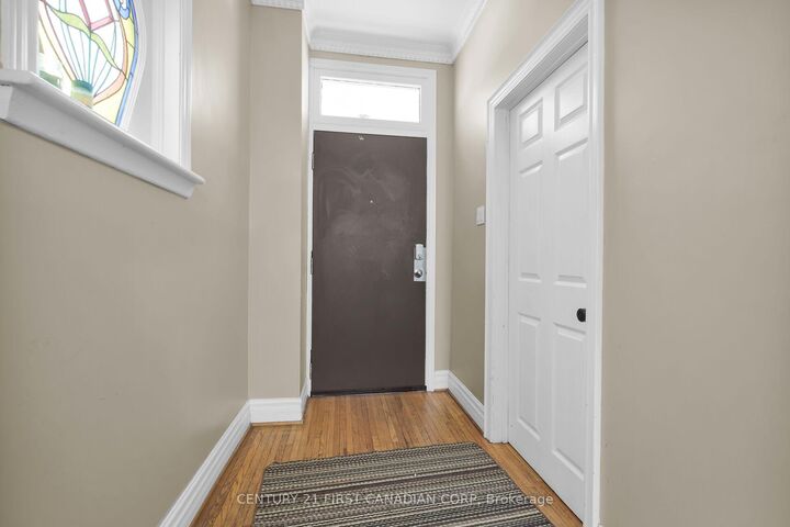Property Photo: 578 Oxford Street ON N5Y 3J1