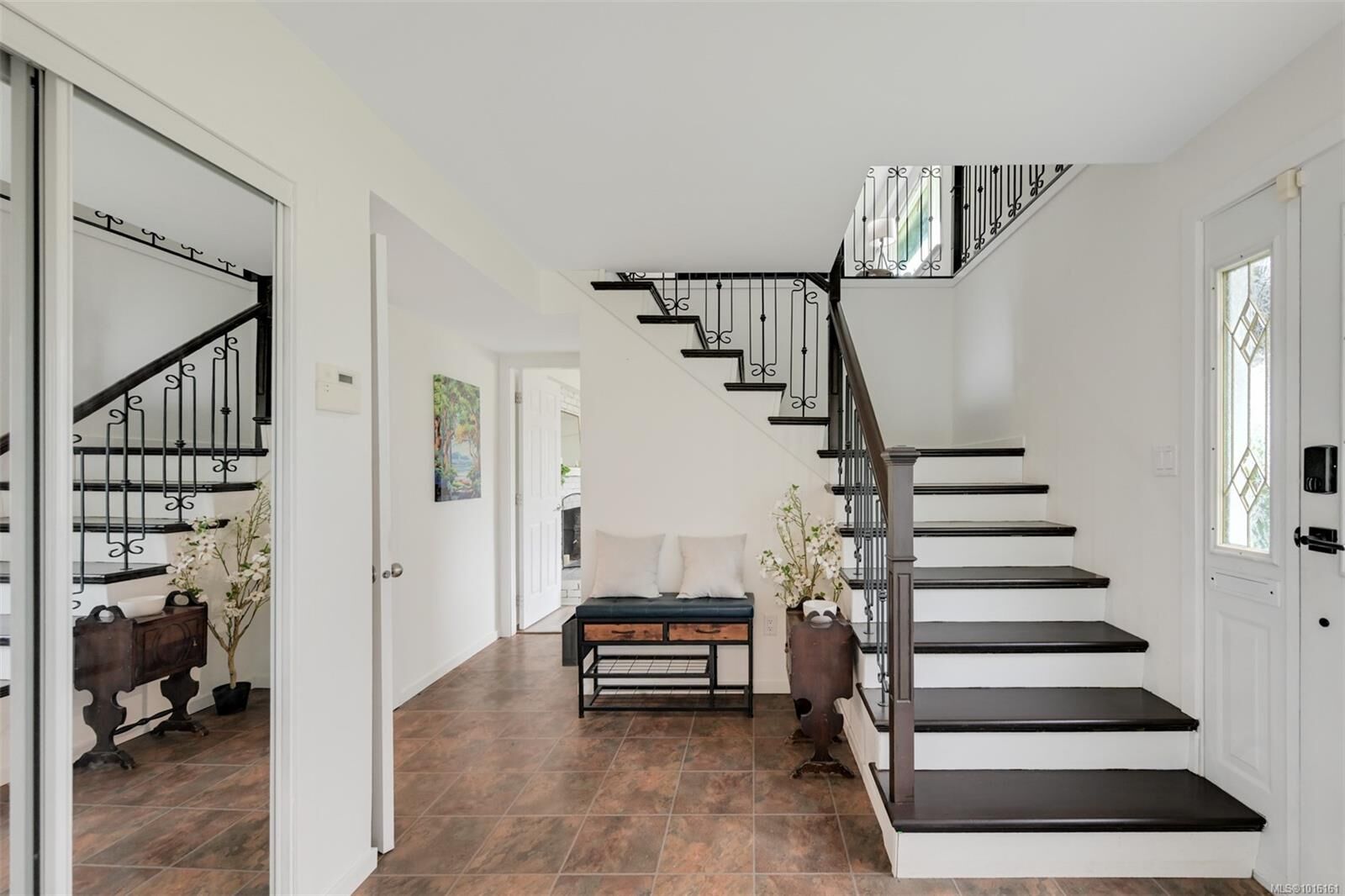 Property Photo:  2874 Pickford Rd  BC V9B 4N2 