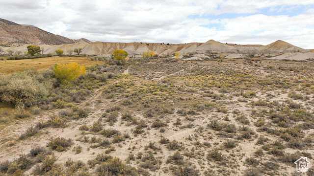 Property Photo: 315 E 340 N UT 84522