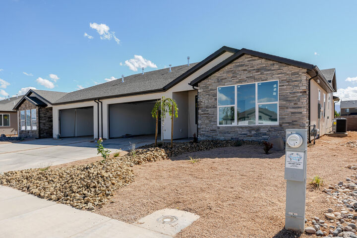 Property Photo:  3061 W Ekko View Loop  UT 84721