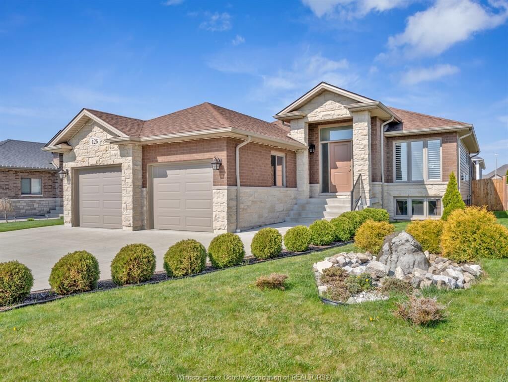 Photo de la propriété: 126 Golfview Drive ON N9Y 0E4