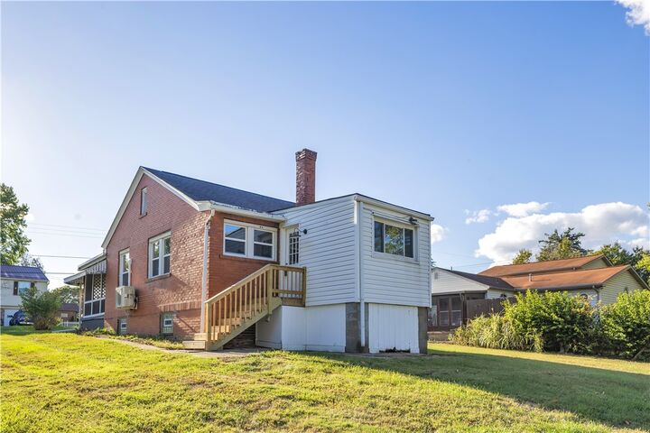 Property Photo: 1113 Foote St PA 15027
