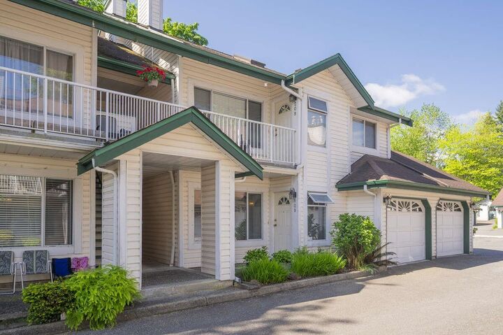 Property Photo: 10308 155A Street 109 BC V3R 4K5