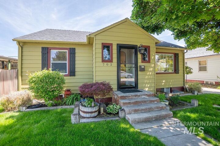Property Photo: 702 S Opal St ID 83705