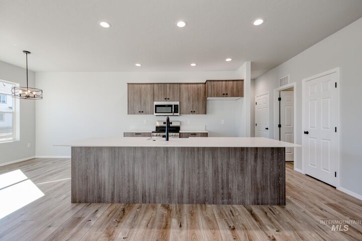 Property Photo: 6406 S Sunfish Ave ID 83709