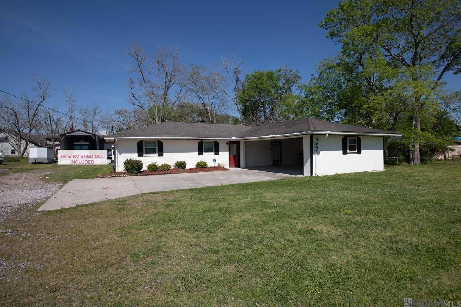 Property Photo:  4985 Maryland St  LA 70776 