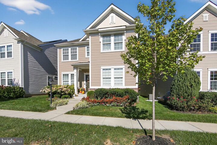 Property Photo: 618 Kent Court PA 19425