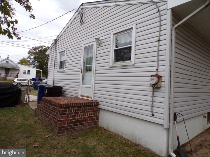 Property Photo:  318 Chestnut Street  NJ 08075