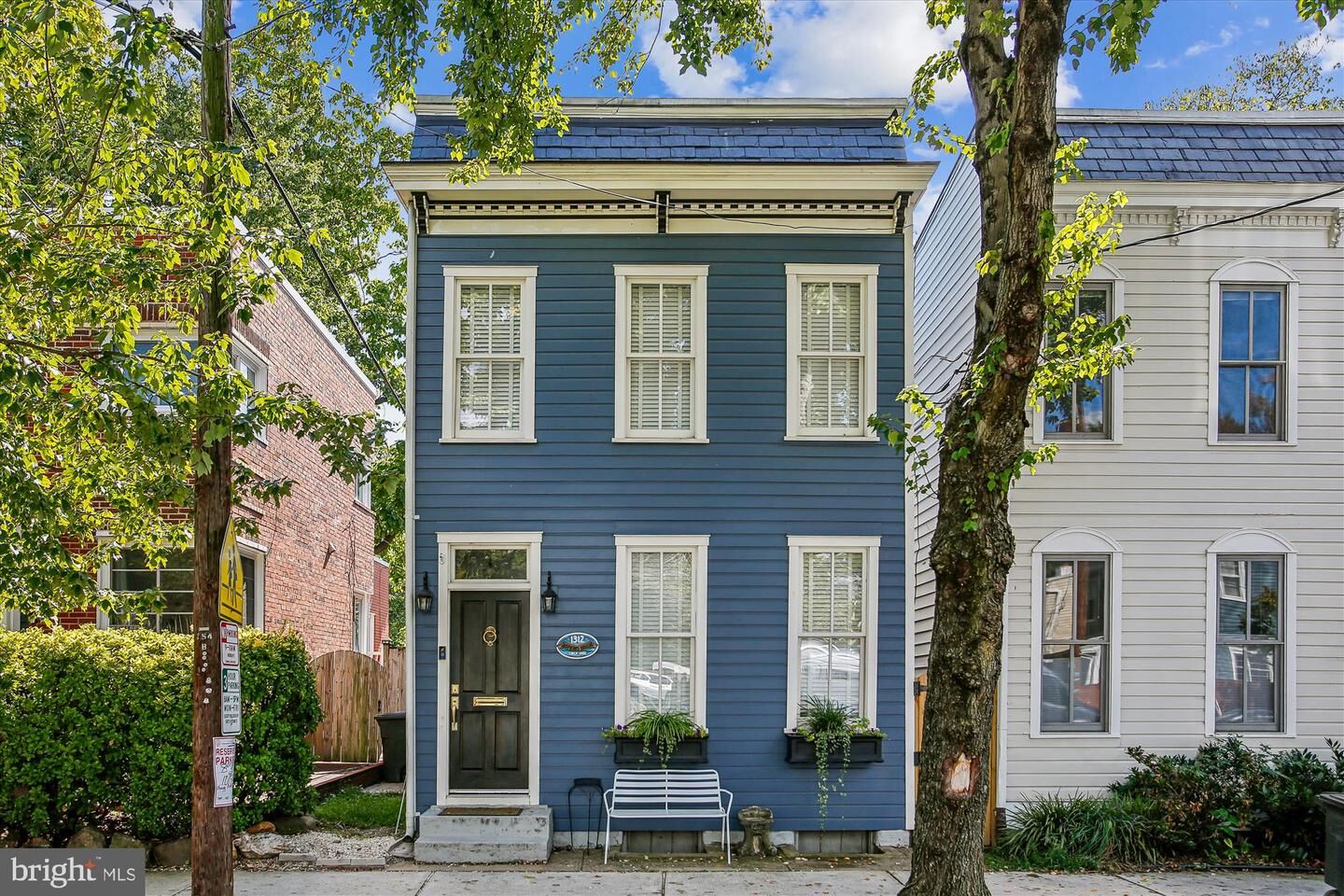 Property Photo: 1312 Princess Street VA 22314