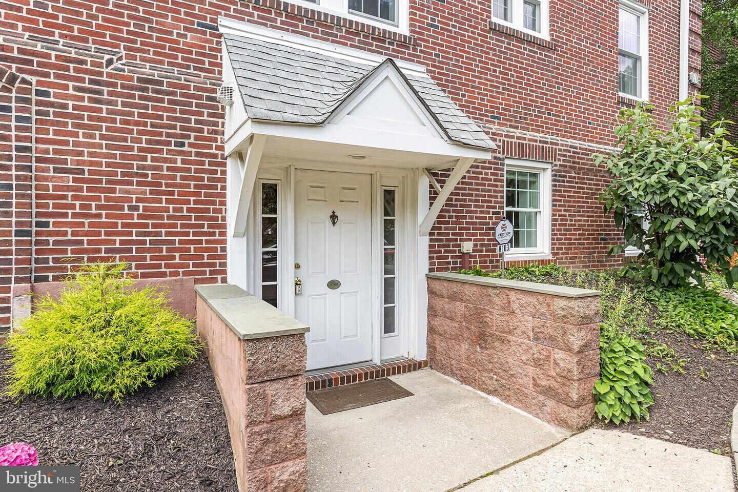Property Photo: 104 Woodside Road A-103 PA 19041